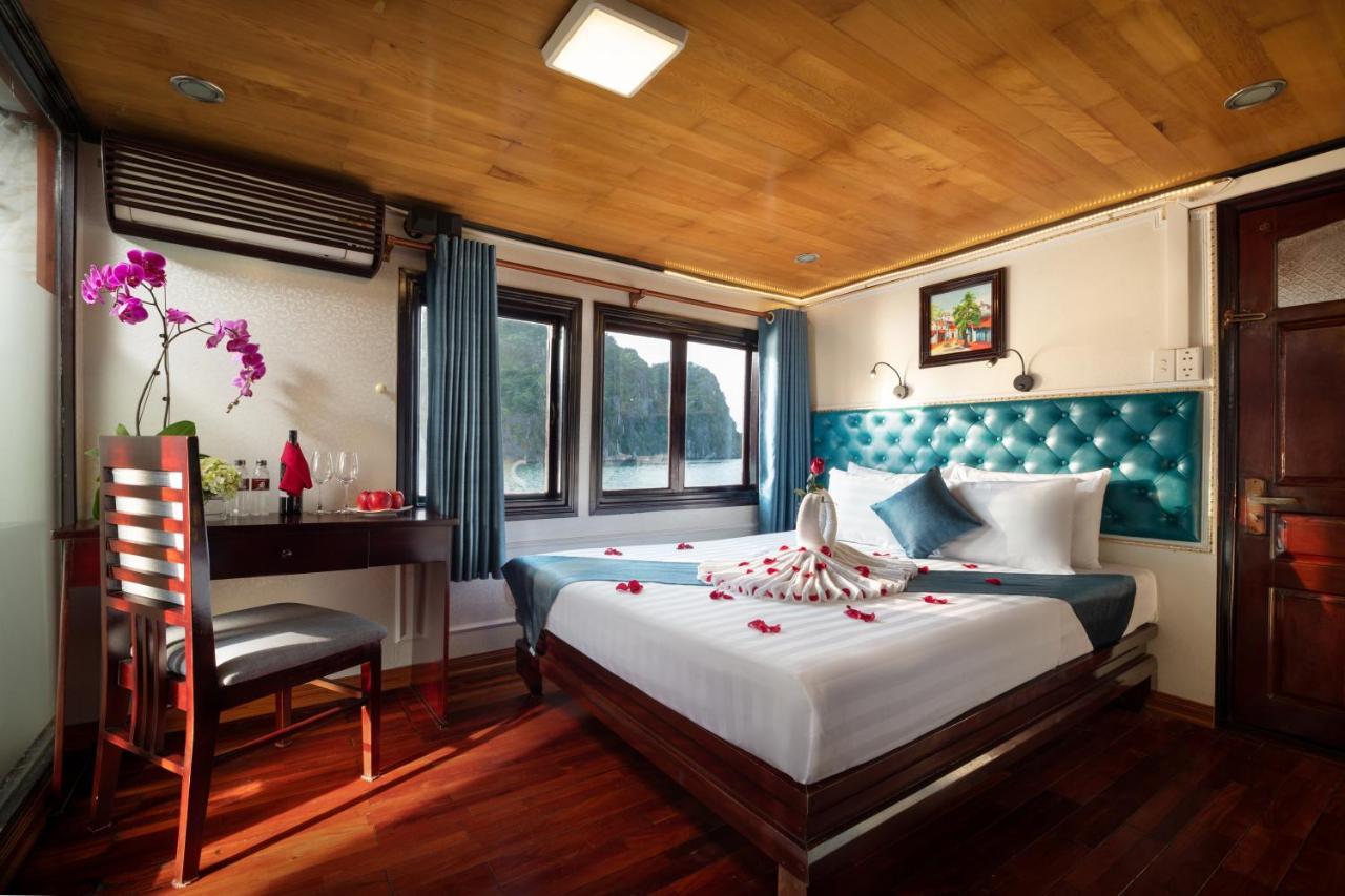 Charm Boutique Cruise Hotel ฮาลอง ภายนอก รูปภาพ