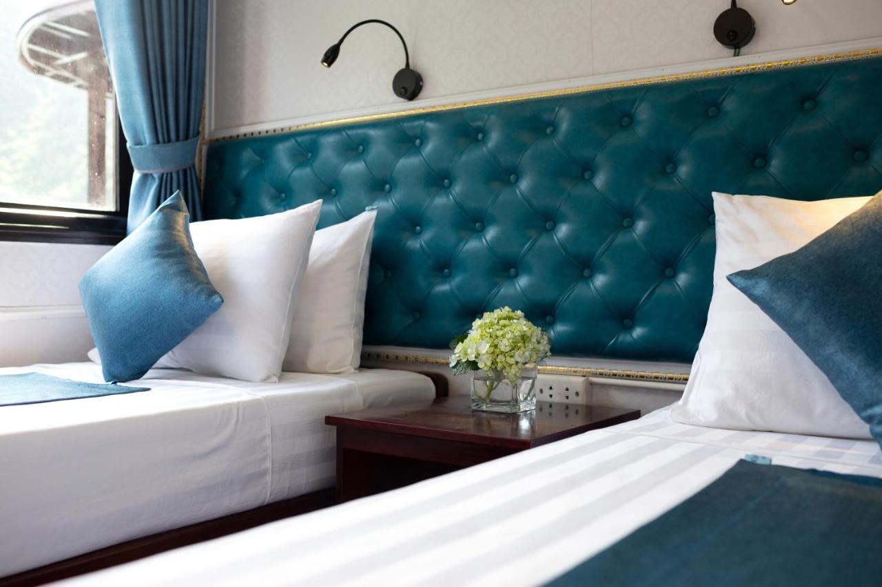 Charm Boutique Cruise Hotel ฮาลอง ภายนอก รูปภาพ