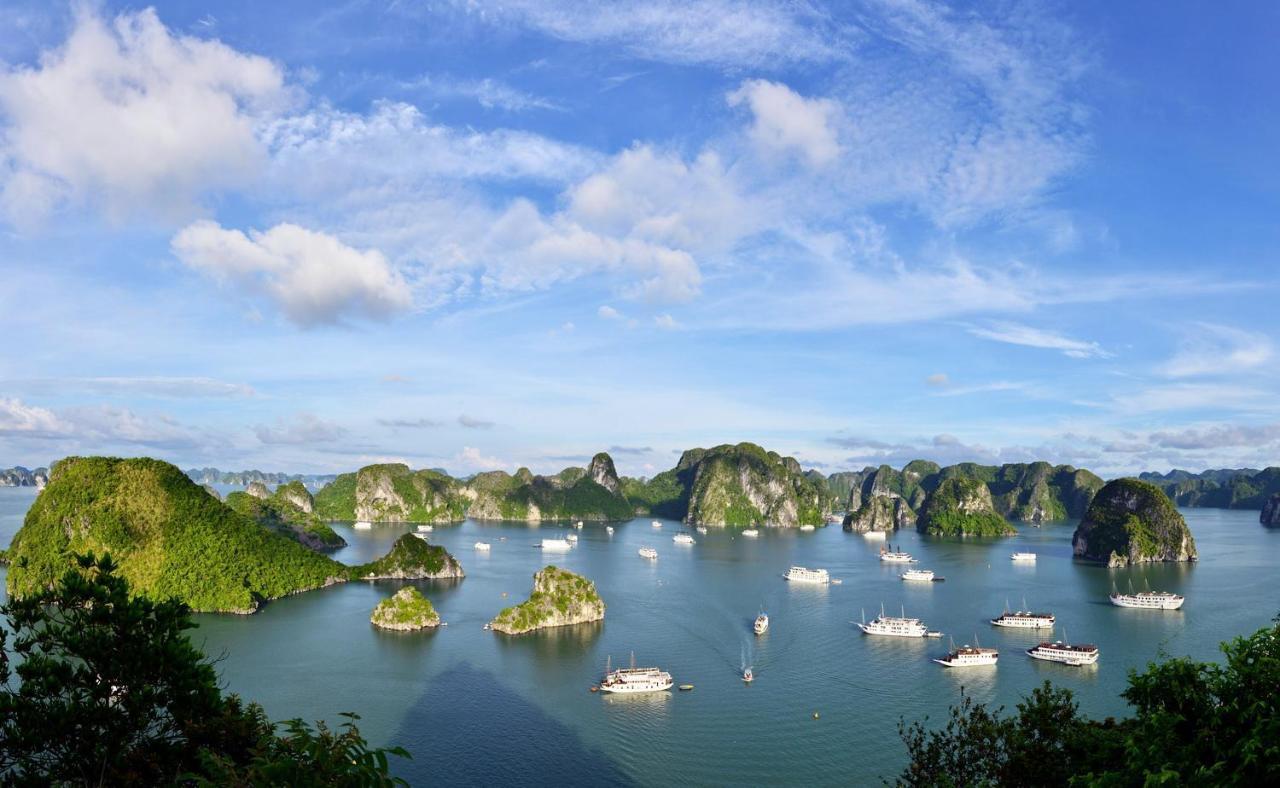Charm Boutique Cruise Hotel ฮาลอง ภายนอก รูปภาพ